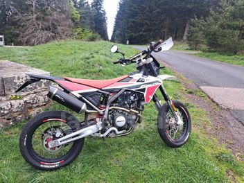 FANTIC MOTOR SUPERMOTARD 125