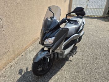 YAMAHA X-MAX 125
