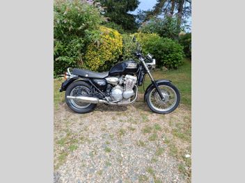 TRIUMPH THUNDERBIRD 900