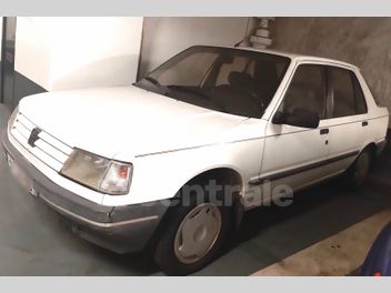 PEUGEOT 