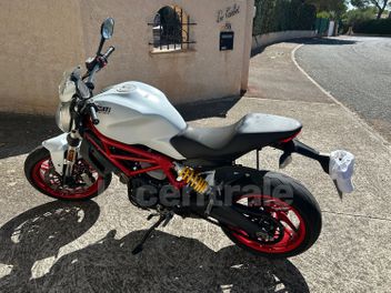 DUCATI MONSTER 797