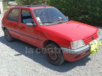 PEUGEOT 