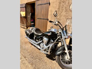 KAWASAKI VN 900