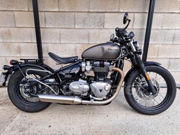 TRIUMPH BOBBER 1200