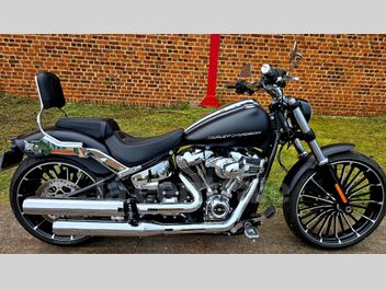 HARLEY DAVIDSON CVO STREET GLIDE 1923