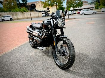 TRIUMPH STREET TWIN 900