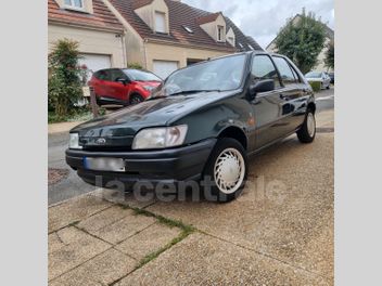 FORD FIESTA 2 II 1.4 I GHIA NEWPORT 5P