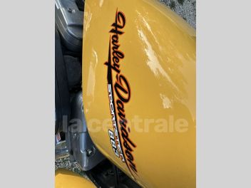 HARLEY DAVIDSON SPORTSTER 883