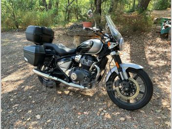 ROYAL ENFIELD SUPER METEOR 650