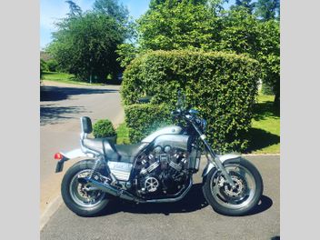 YAMAHA V-MAX 1200