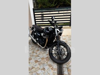 TRIUMPH STREET TWIN 900