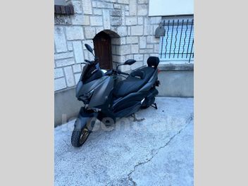 YAMAHA X-MAX 125