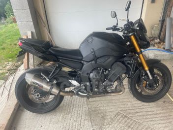 YAMAHA FZ8 800