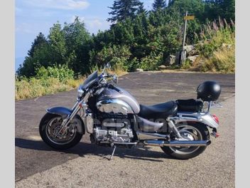 TRIUMPH ROCKET III 2300