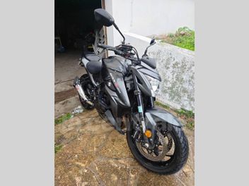 SUZUKI KATANA 1000