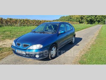 RENAULT 