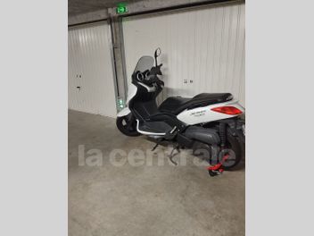 YAMAHA X-MAX 250