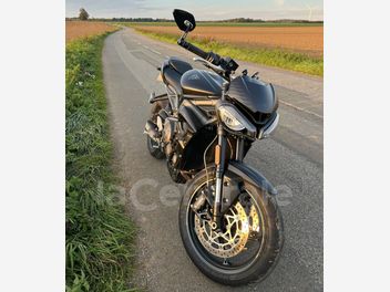 TRIUMPH STREET TRIPLE 765 R
