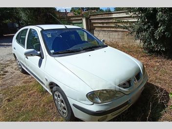 RENAULT 