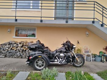 HARLEY DAVIDSON TRI GLIDE 1690