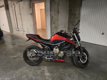 YAMAHA XJ6 600