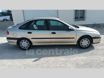 RENAULT LAGUNA (2) 1.6 16S RXE