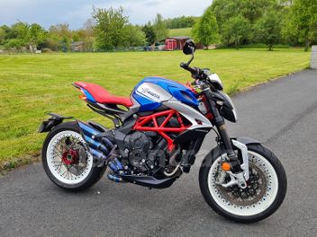 MV AGUSTA DRAGSTER 800 RR