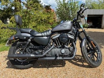 HARLEY DAVIDSON SPORTSTER 883 IRON