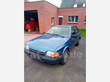 FORD ESCORT 4 1.6 GL 5P