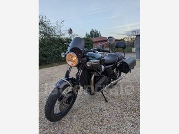 TRIUMPH BONNEVILLE 900 T100