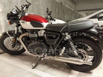 TRIUMPH BONNEVILLE 900 T100