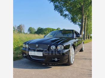 JAGUAR XJ 4.2 V8 SPIRIT OF LEGEND BVA