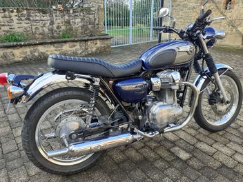 KAWASAKI W 800