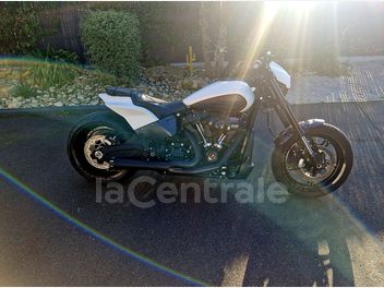 HARLEY DAVIDSON SOFTAIL FXDR 1868