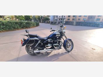 TRIUMPH AMERICA 865 EFI MTT1 BICOLORE