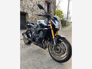 YAMAHA FZ8 800