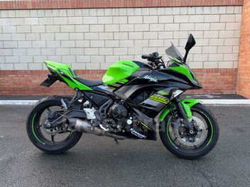 KAWASAKI NINJA 650