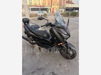 YAMAHA X-MAX 125