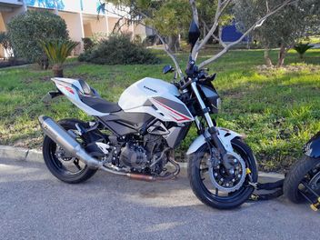 KAWASAKI Z 400 400