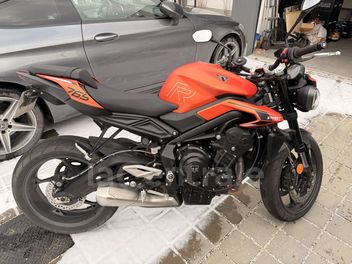 TRIUMPH STREET TRIPLE 765 R