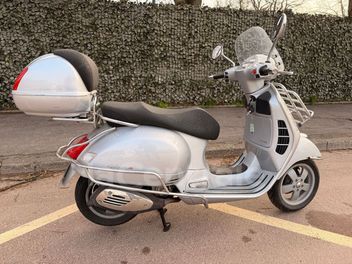 PIAGGIO GTS IE 250