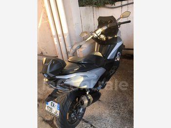 KYMCO AK 550