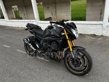 YAMAHA FZ8 800