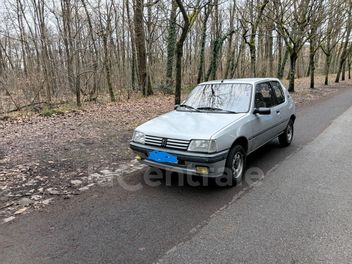 PEUGEOT 