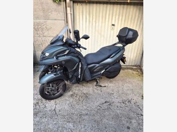 YAMAHA TRICITY 300