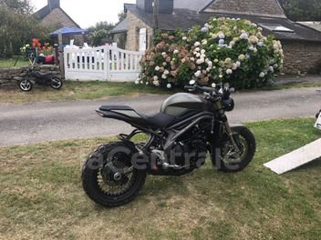 TRIUMPH SPEED TRIPLE 1050 SE