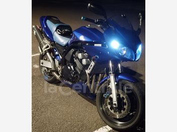YAMAHA FZS 600 FAZER S