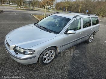VOLVO V70 (2E GENERATION) II D5 SUMMUM GEARTRONIC