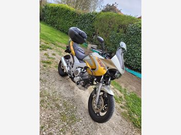 YAMAHA TDM 850