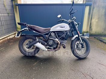 DUCATI HYPERSTRADA 821